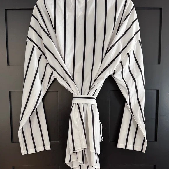 Striped Black and White Women's Top - Picture 6 of 6